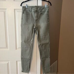 American Eagle Skinny Jeans in Olive
